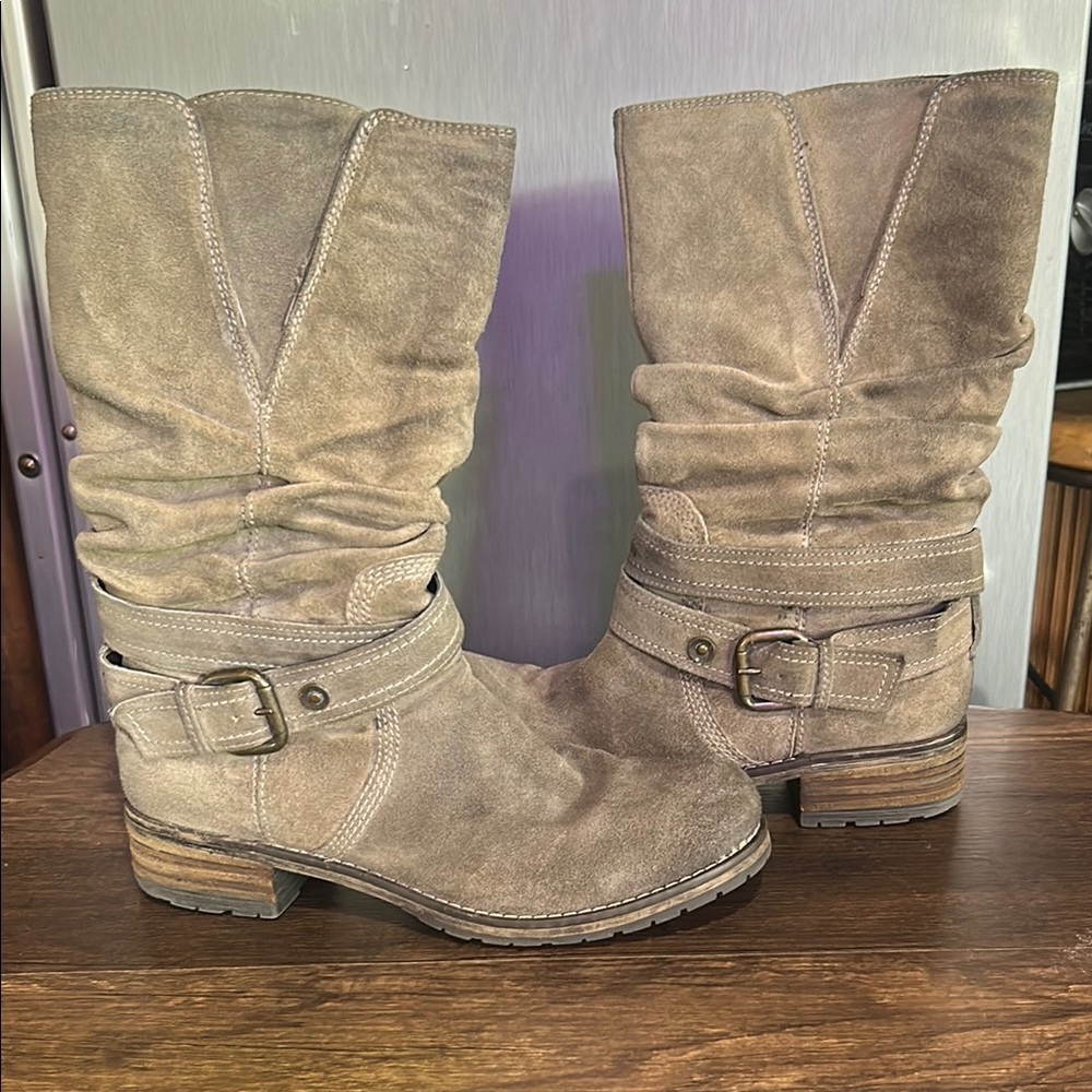 Clarks Tan Heeled Boots with Ruched Design